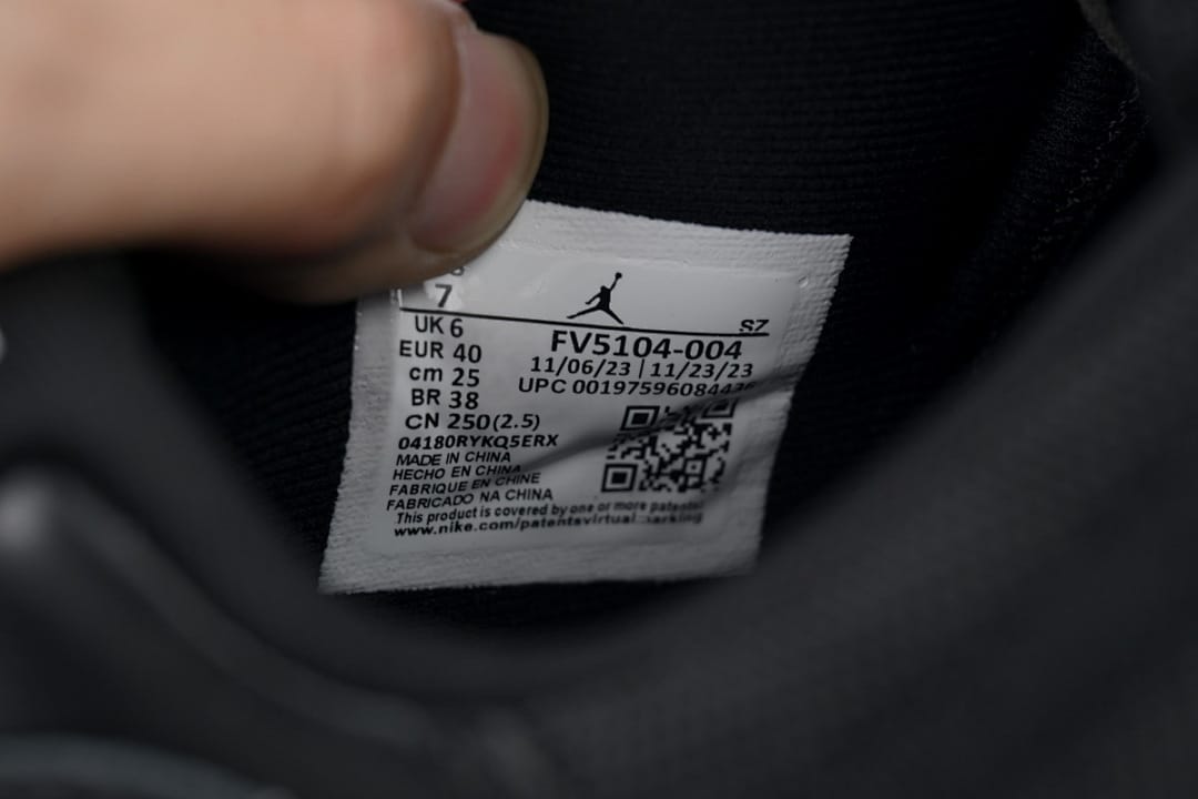 Air Jordan 11 Retro Low x OFF White White/Midnight Navy (Colorway 2)