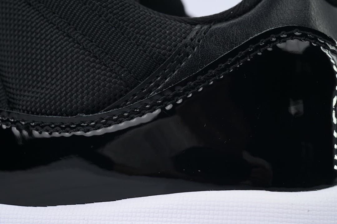 Air Jordan 11 Retro Low x OFF White White/Midnight Navy (Colorway 2)