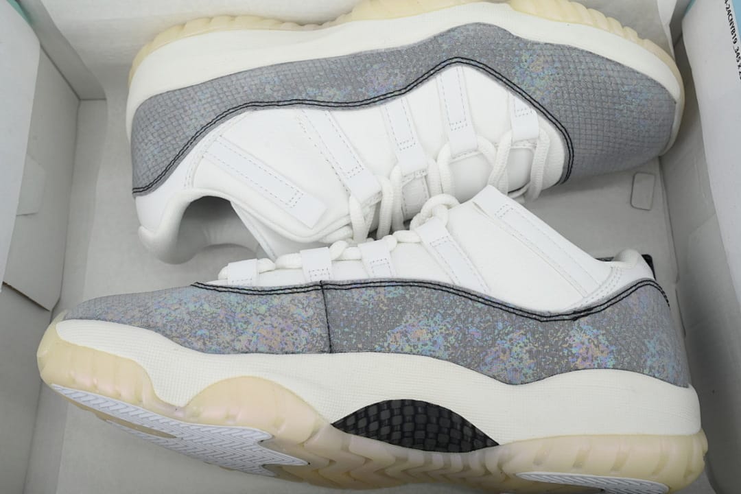Air Jordan 11 Retro Low x OFF White Snakeskin