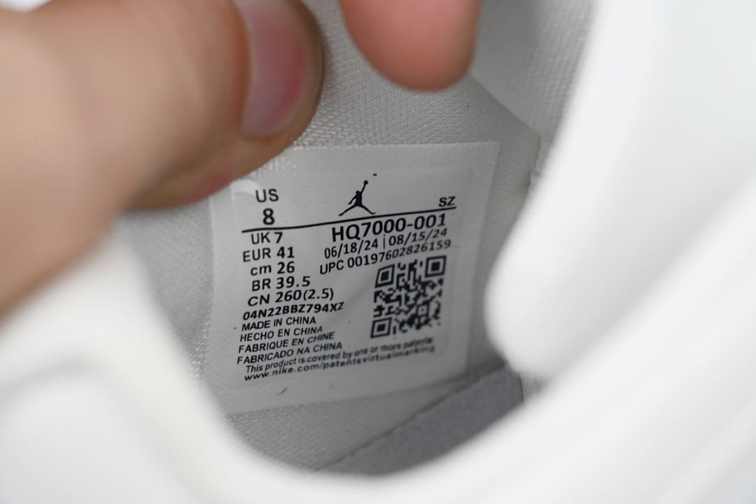 Air Jordan 11 Retro Low x OFF White Snakeskin
