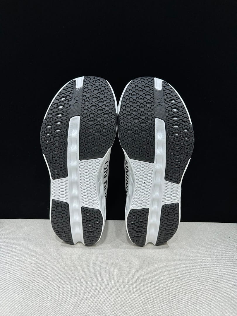 On Cloudsurfer Next 'White Black'