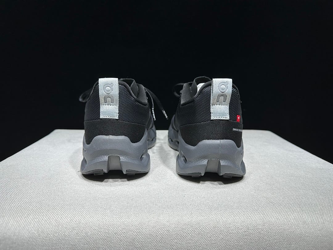 On Cloudsurfer Trail (Colorway 14)