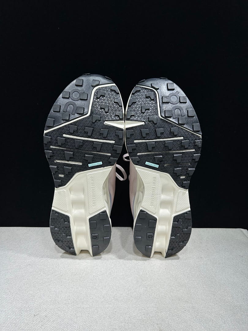 On Cloudsurfer Trail (Colorway 6)