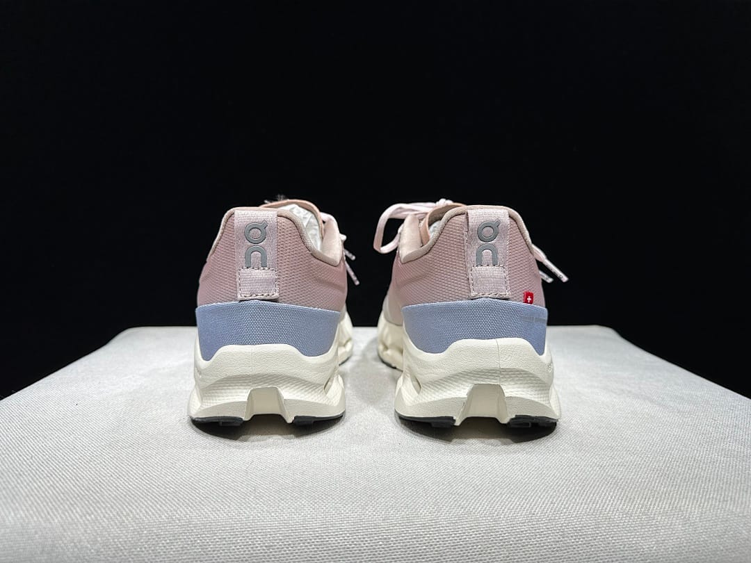 On Cloudsurfer Trail (Colorway 6)