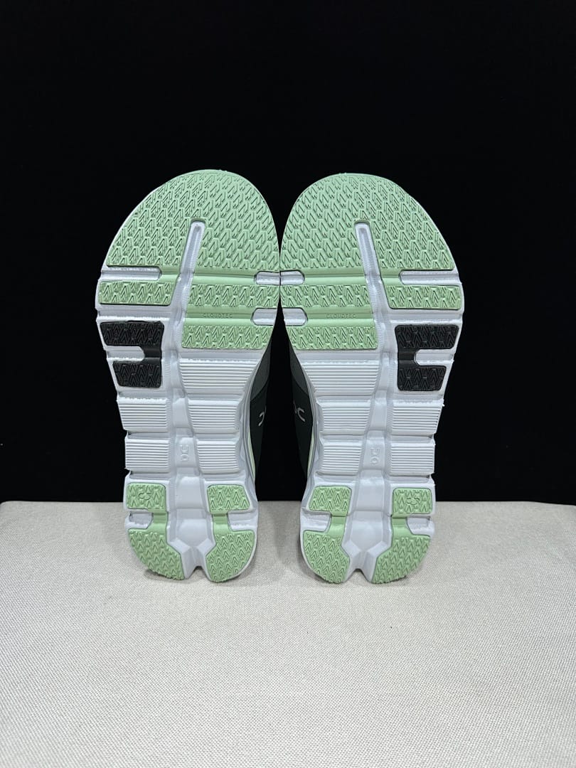 On Cloudrunner 2 'Lima Bean Green'