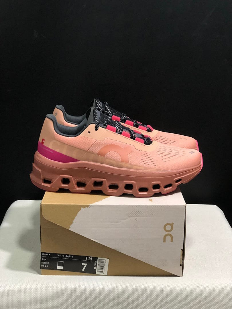 On Cloudmonster 'Rose Pink'
