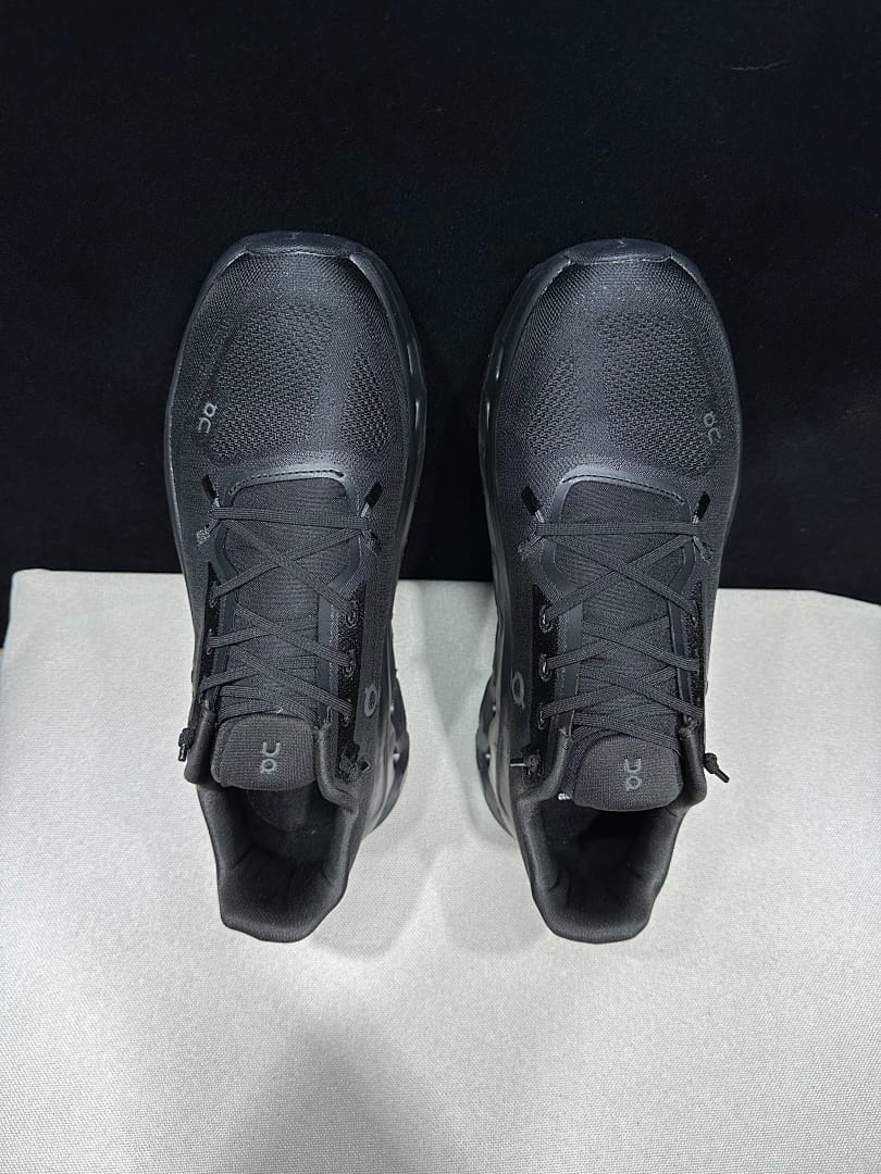 On Cloudtilt Spring 'Triple Black'