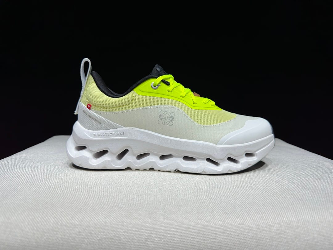On × LOEWE Cloudtilt 2.0 (Colorway 3)