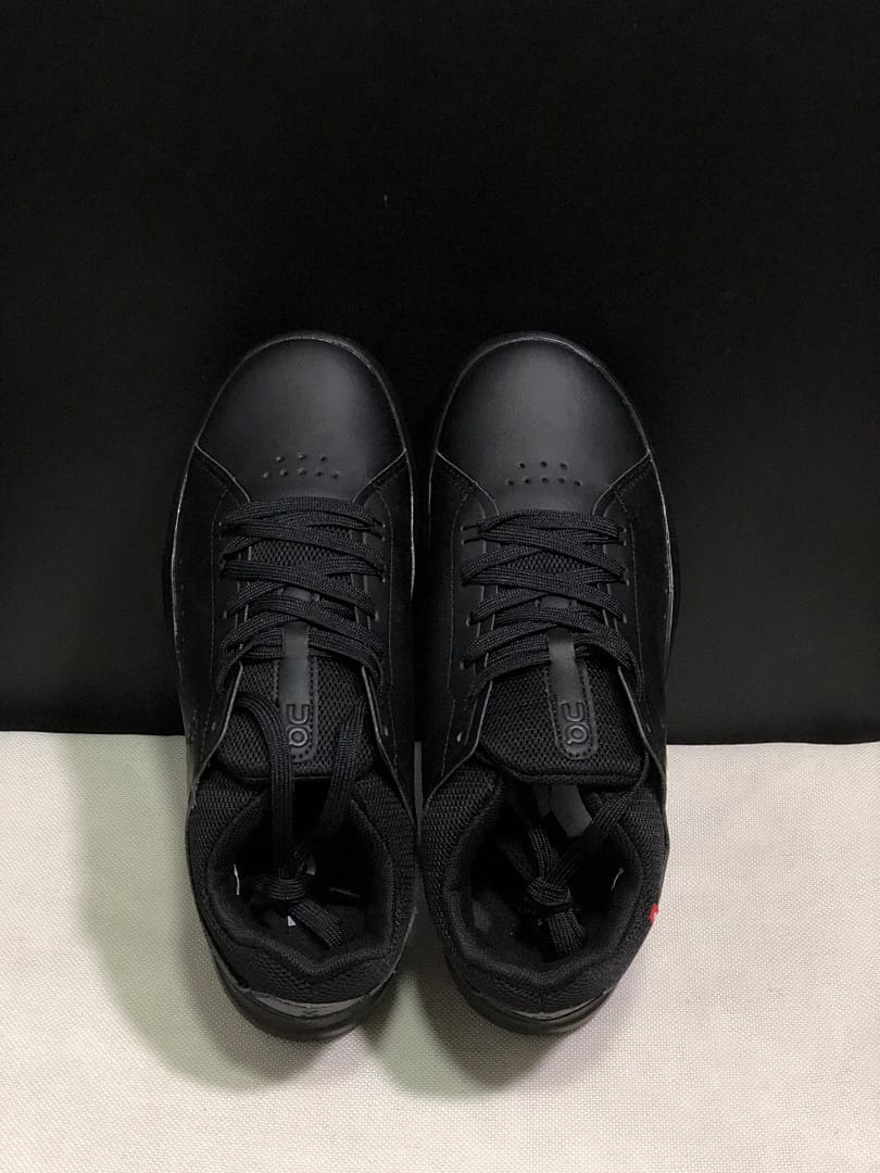 On THE ROGER Spin 2 Federer 'Triple Black'