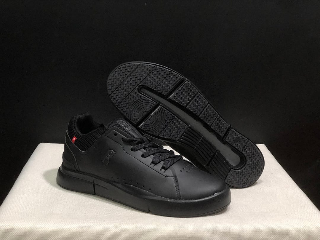 On THE ROGER Spin 2 Federer 'Triple Black'