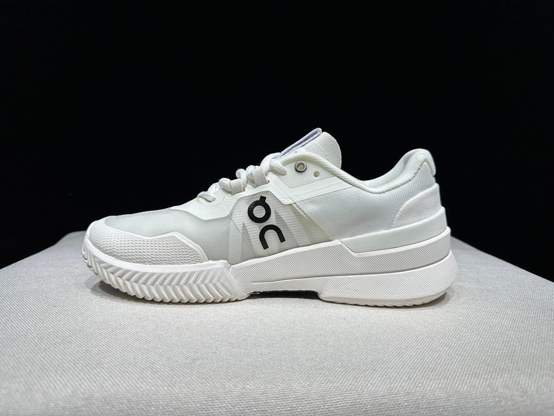 On THE ROGER Pro 2 (Colorway 8)