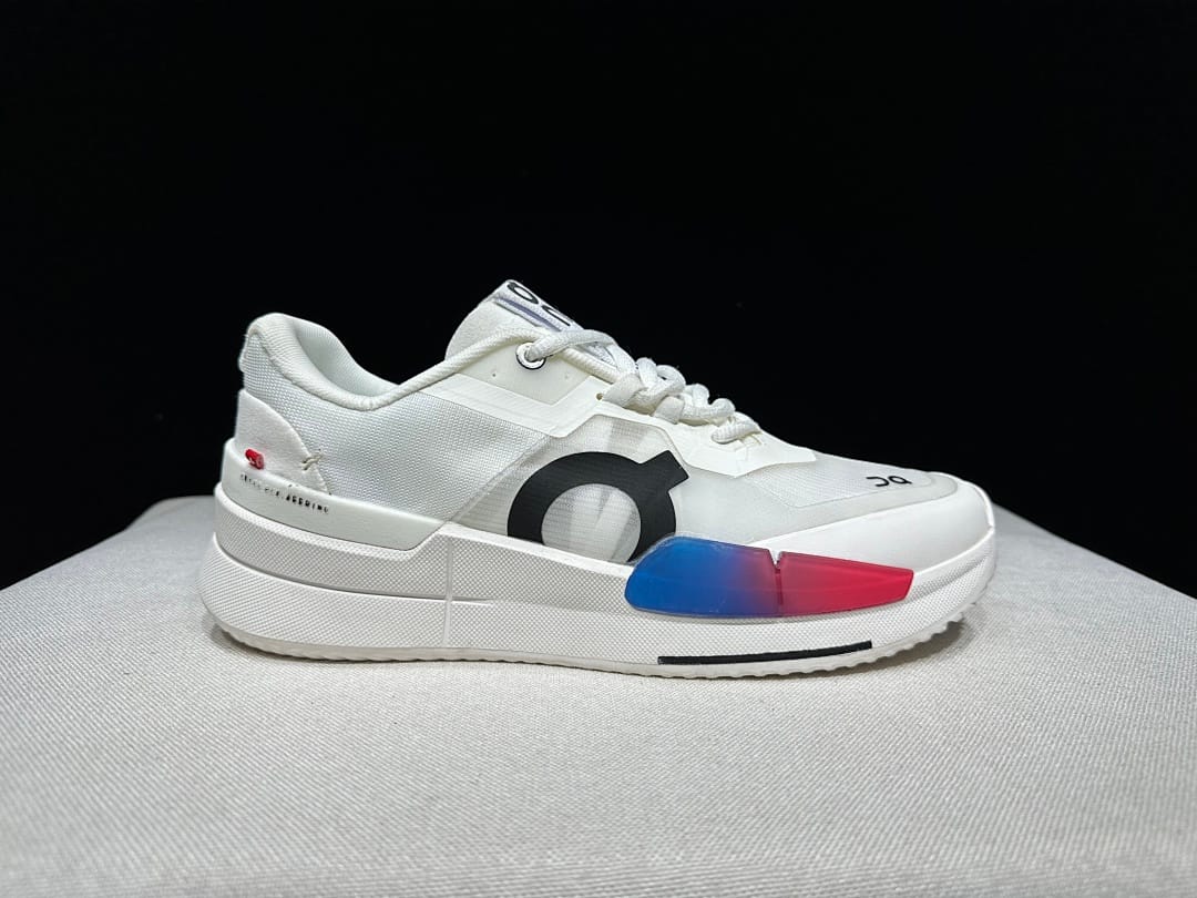 On THE ROGER Pro 2 (Colorway 8)