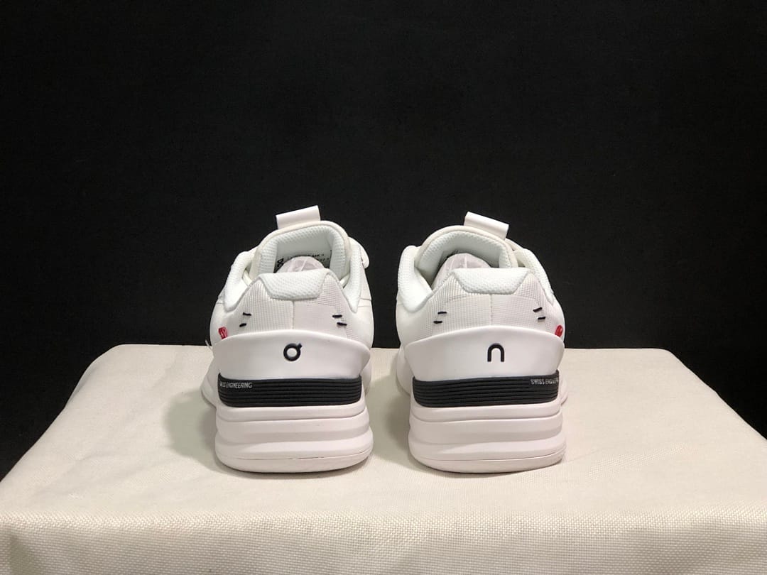 On The Roger Pro 'White Black' (Colorway 2)