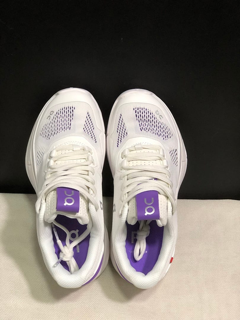 On The Roger Pro (Colorway 6)