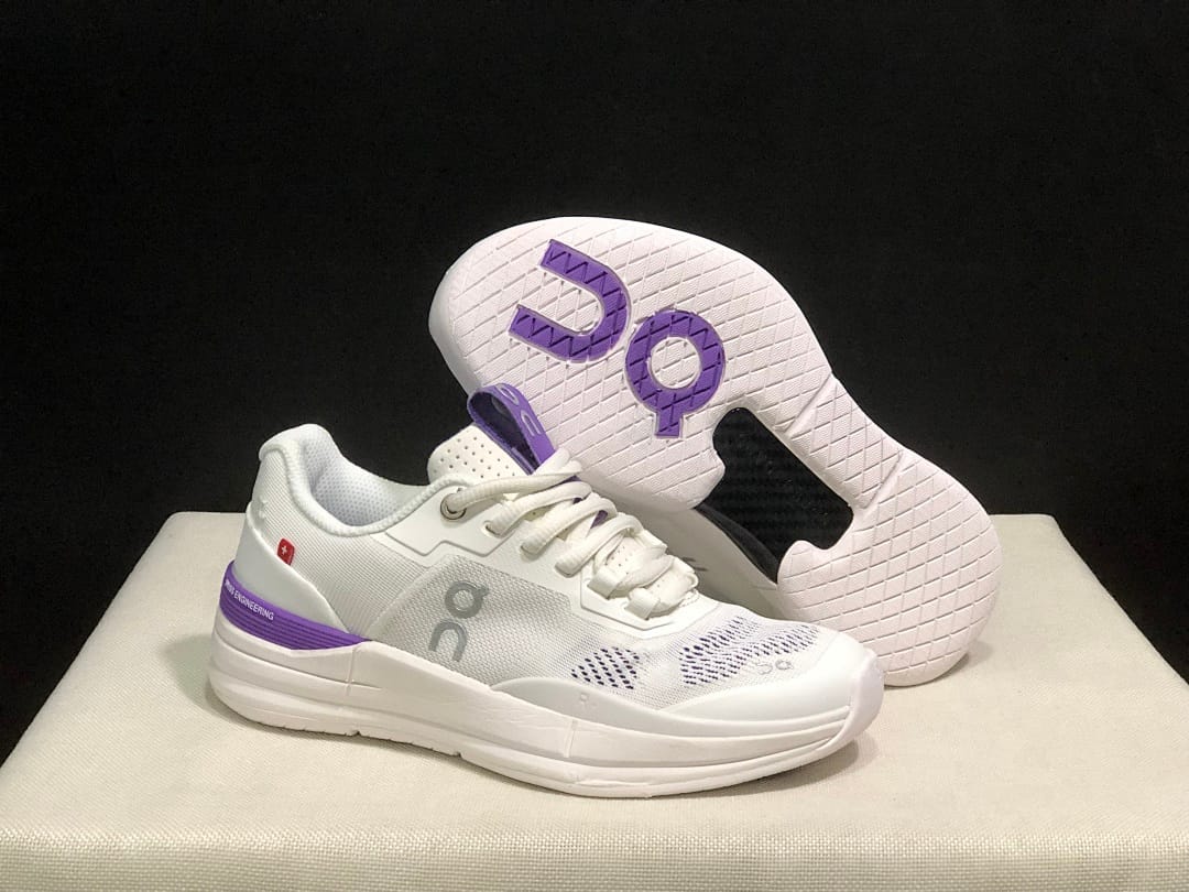 On The Roger Pro (Colorway 6)