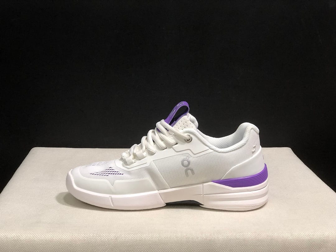 On The Roger Pro (Colorway 6)