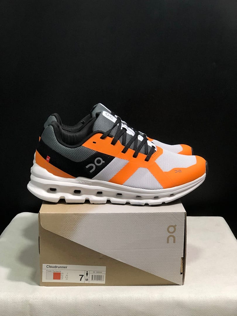 On Cloudrunner 'Yellow'