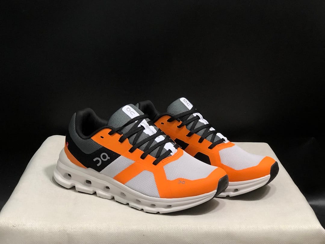 On Cloudrunner 'Yellow'