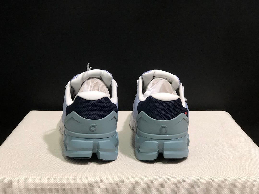 On Cloudflyer 4 (Colorway 9)