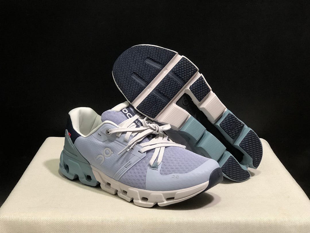 On Cloudflyer 4 (Colorway 9)
