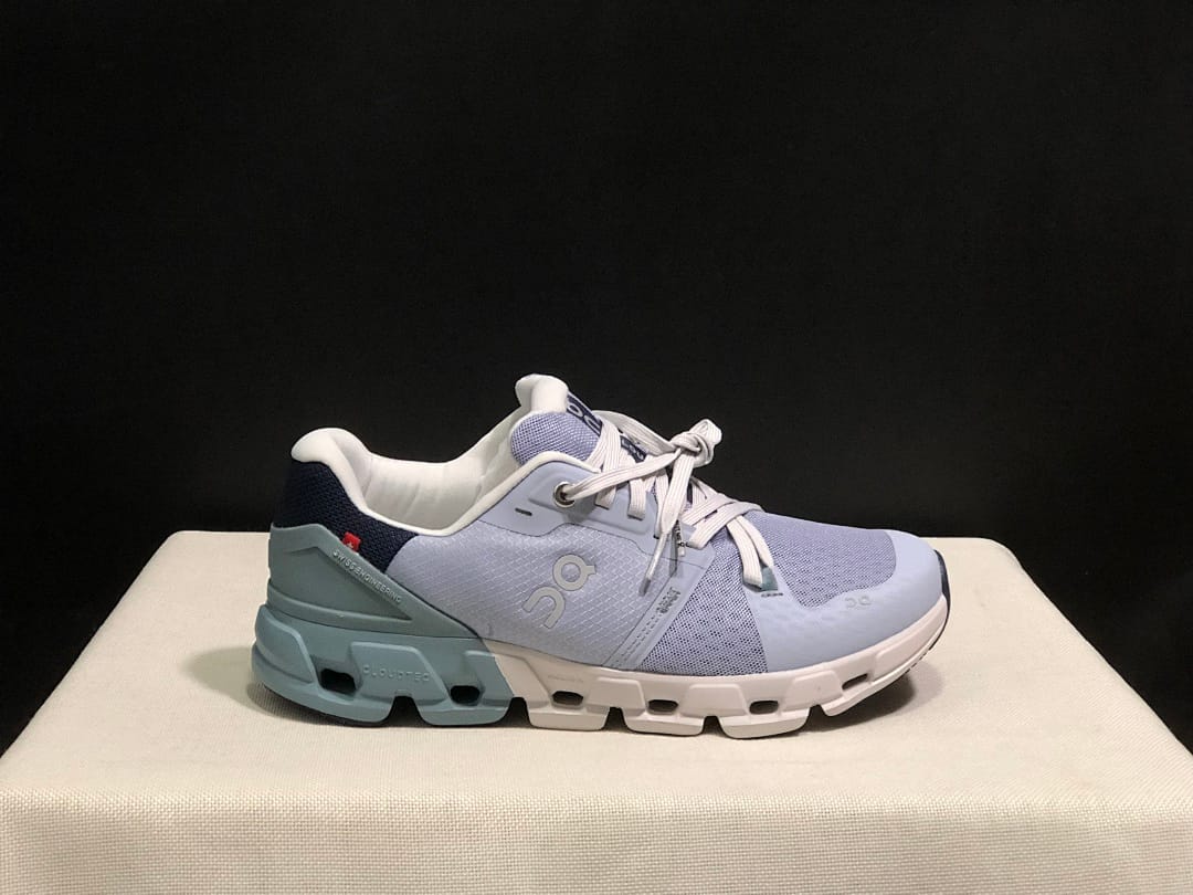 On Cloudflyer 4 (Colorway 9)