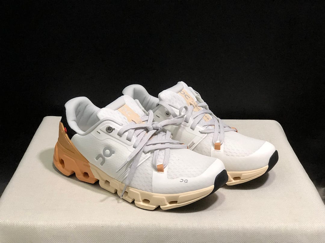 On Cloudflyer 4 (Colorway 8)