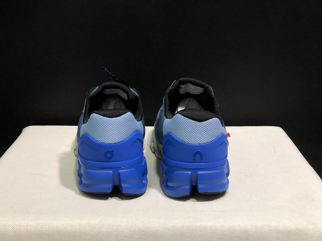 On Cloudflyer 4 (Colorway 5)