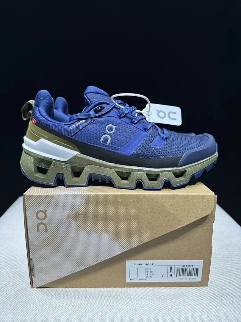 On Cloudwander WP (Colorway 4)