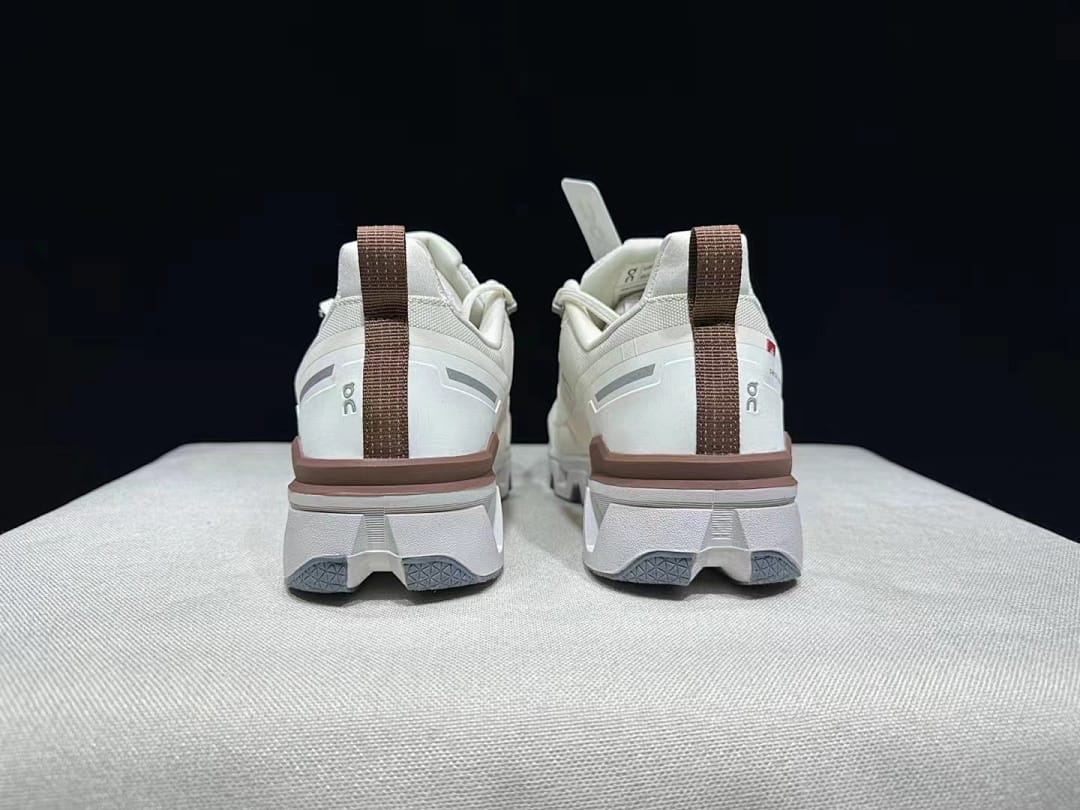 On Cloudwander WP (Colorway 2)