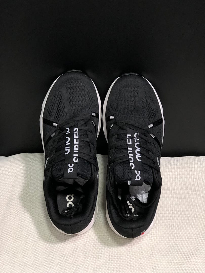 On Cloudsurfer 'Black White'