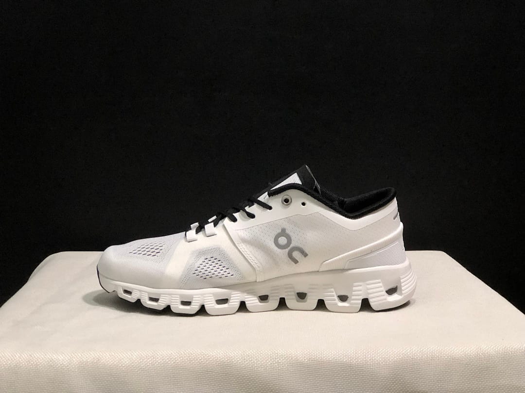 On Cloud X 1 Shift 'Triple White'