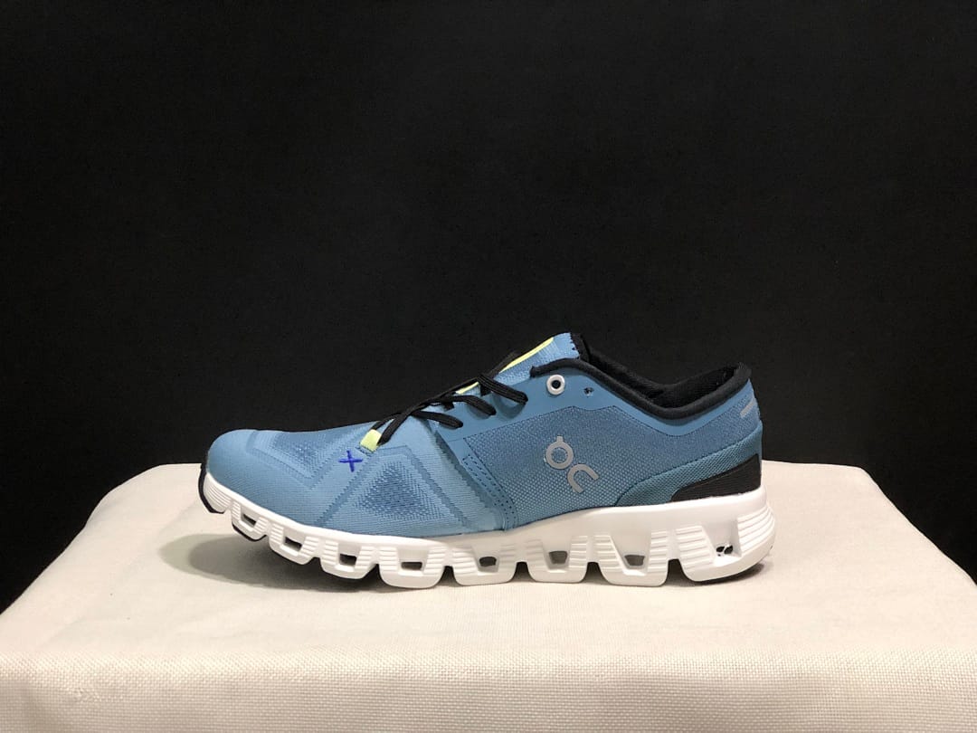 On Cloud X3 Shift 'Grey'