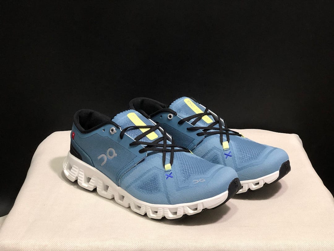 On Cloud X3 Shift 'Grey'