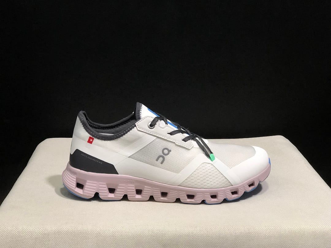 On Cloud X 3 Ad