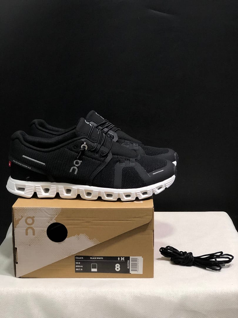 On Cloud 5 'Black White'