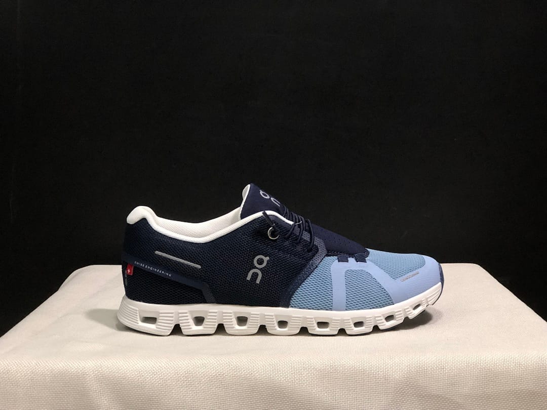 On Cloud 5 (Colorway 31)
