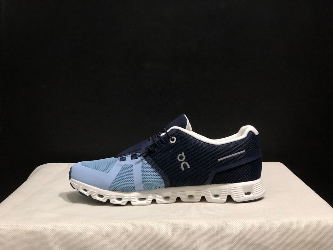 On Cloud 5 (Colorway 31)