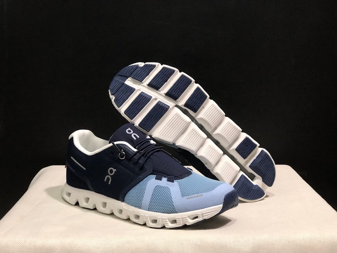 On Cloud 5 (Colorway 31)
