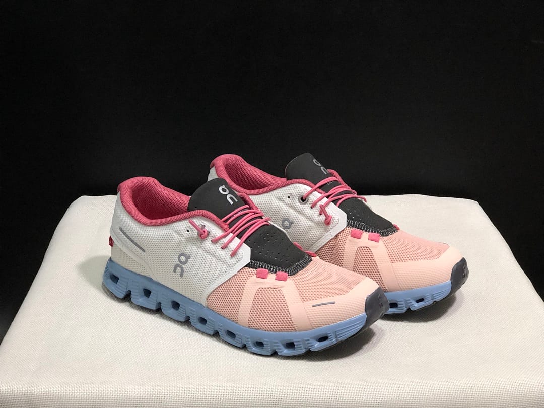 On Cloud 5 (Colorway 18)