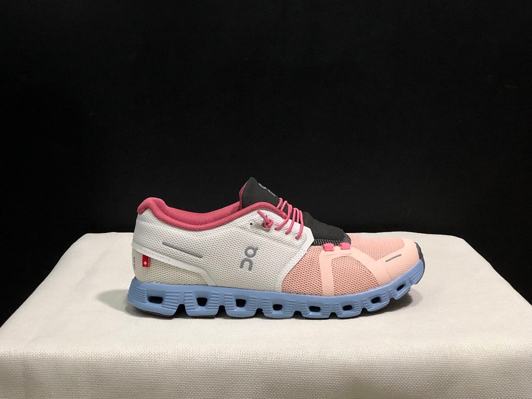 On Cloud 5 (Colorway 18)