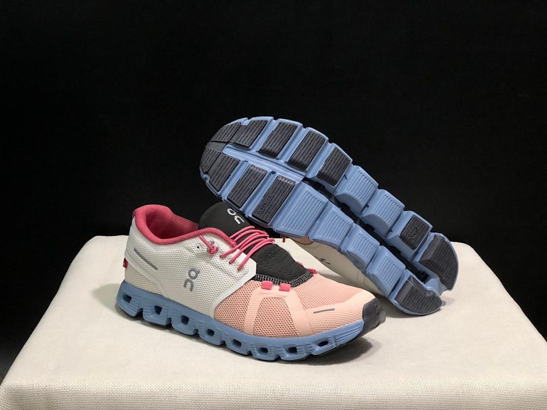 On Cloud 5 (Colorway 18)