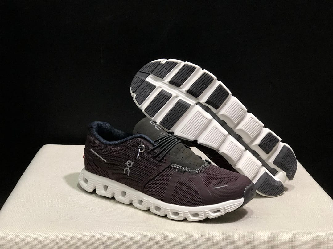 On Cloud 5 (Colorway 12)
