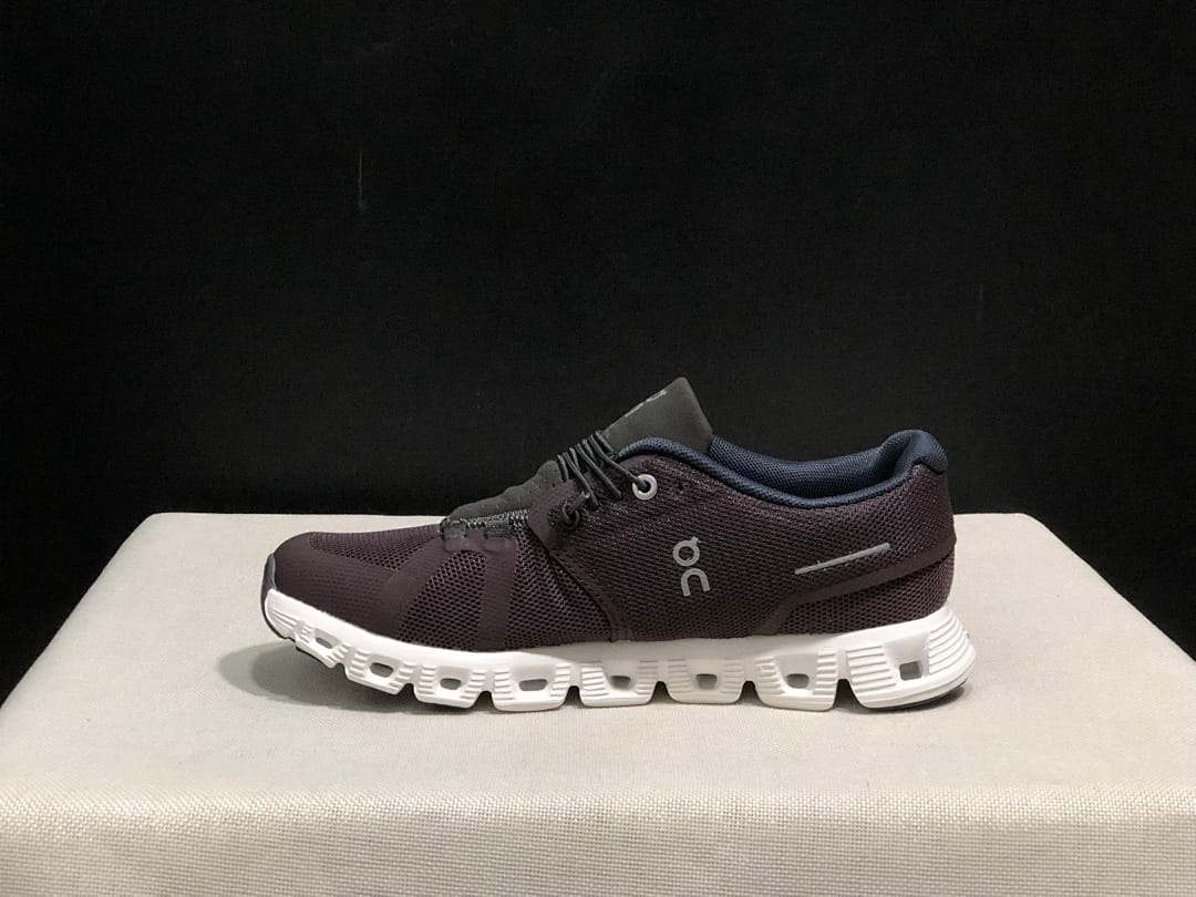 On Cloud 5 (Colorway 12)