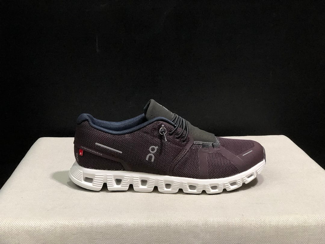 On Cloud 5 (Colorway 12)