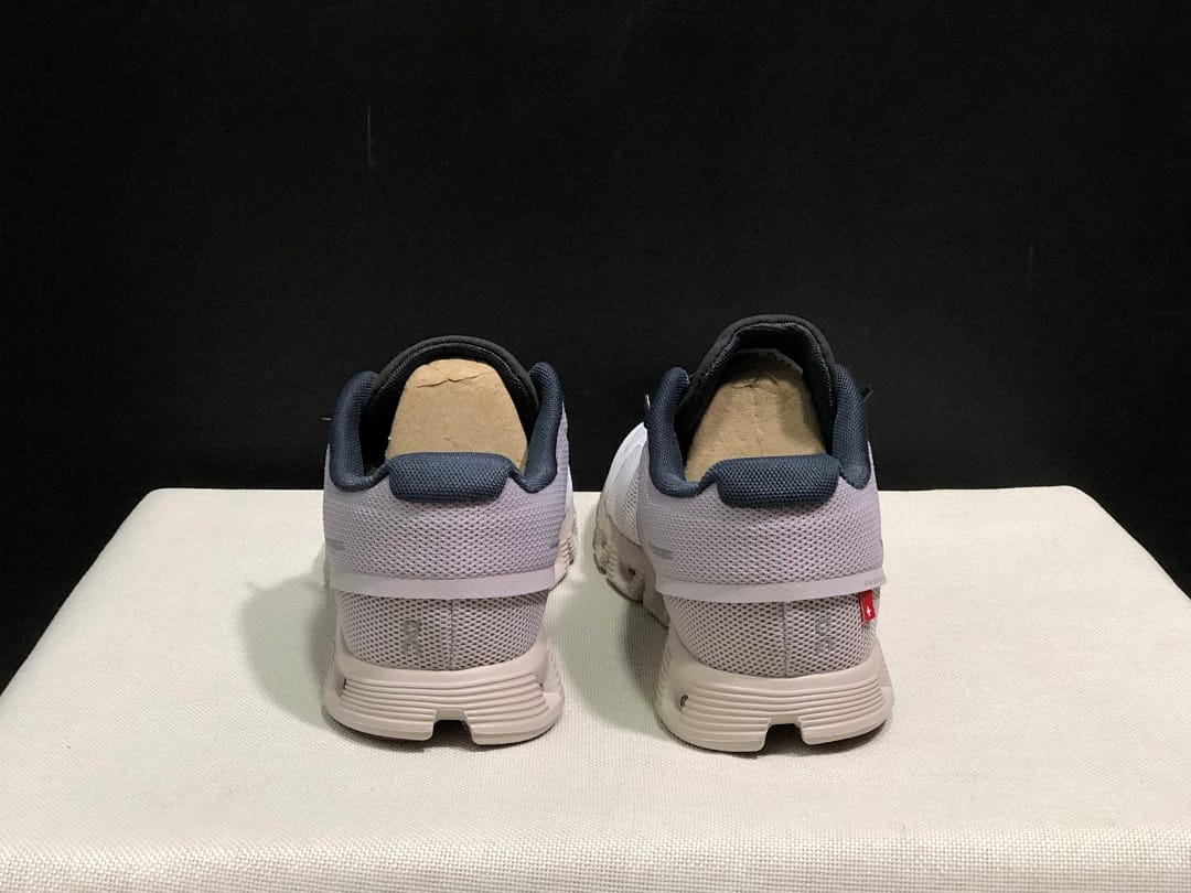 On Cloud 5 (Colorway 11)