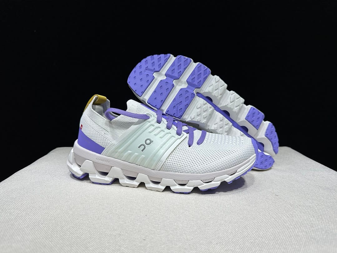 On Cloudswift 3 'White Light Blue'