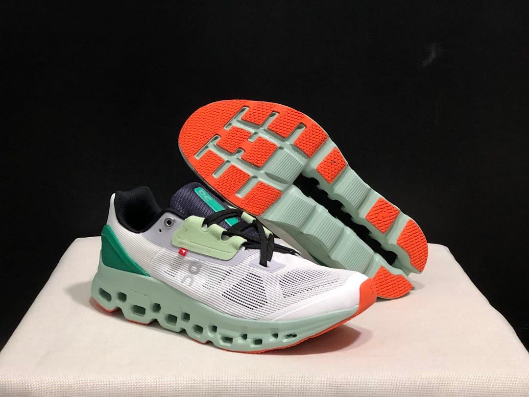 On Cloudstratus 2 (Colorway 10)
