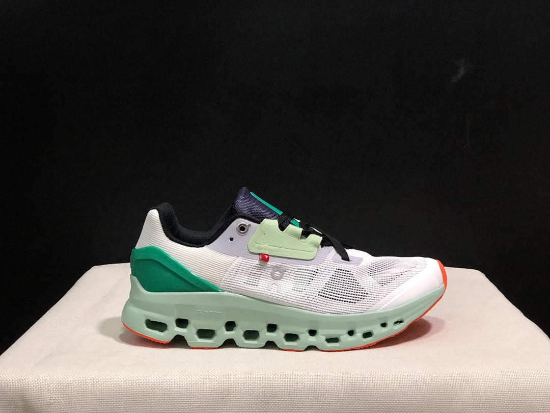 On Cloudstratus 2 (Colorway 10)