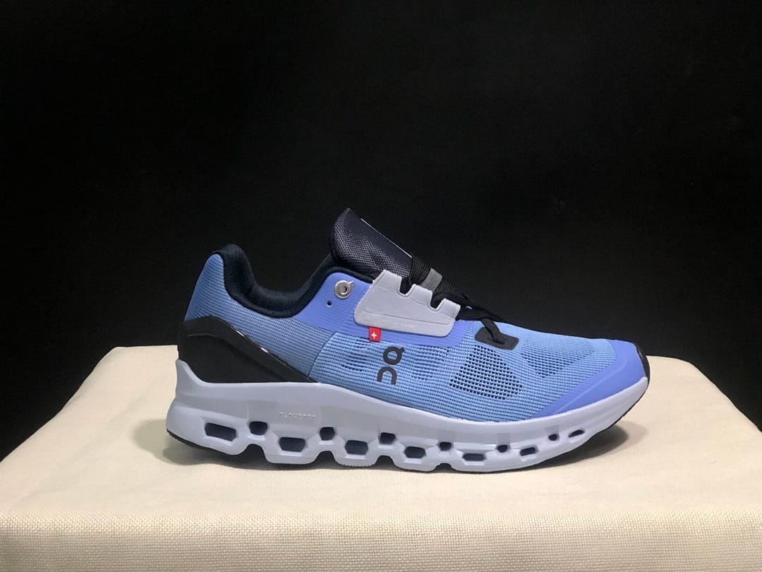 On Cloudstratus 2 (Colorway 8)