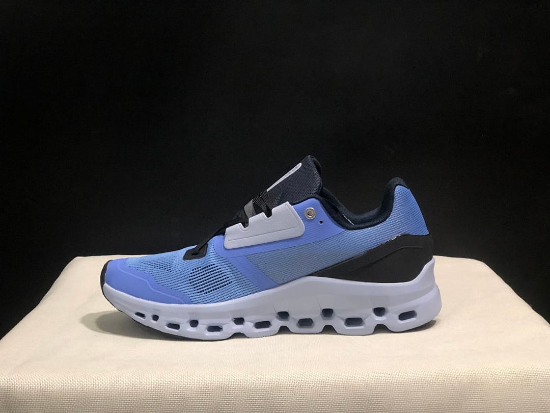 On Cloudstratus 2 (Colorway 8)